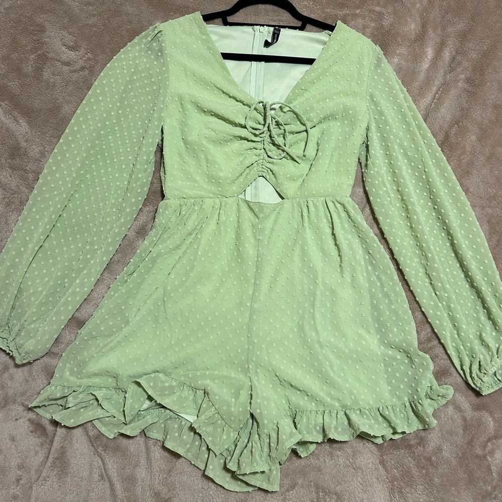 Green dress/shorts with long sleeve